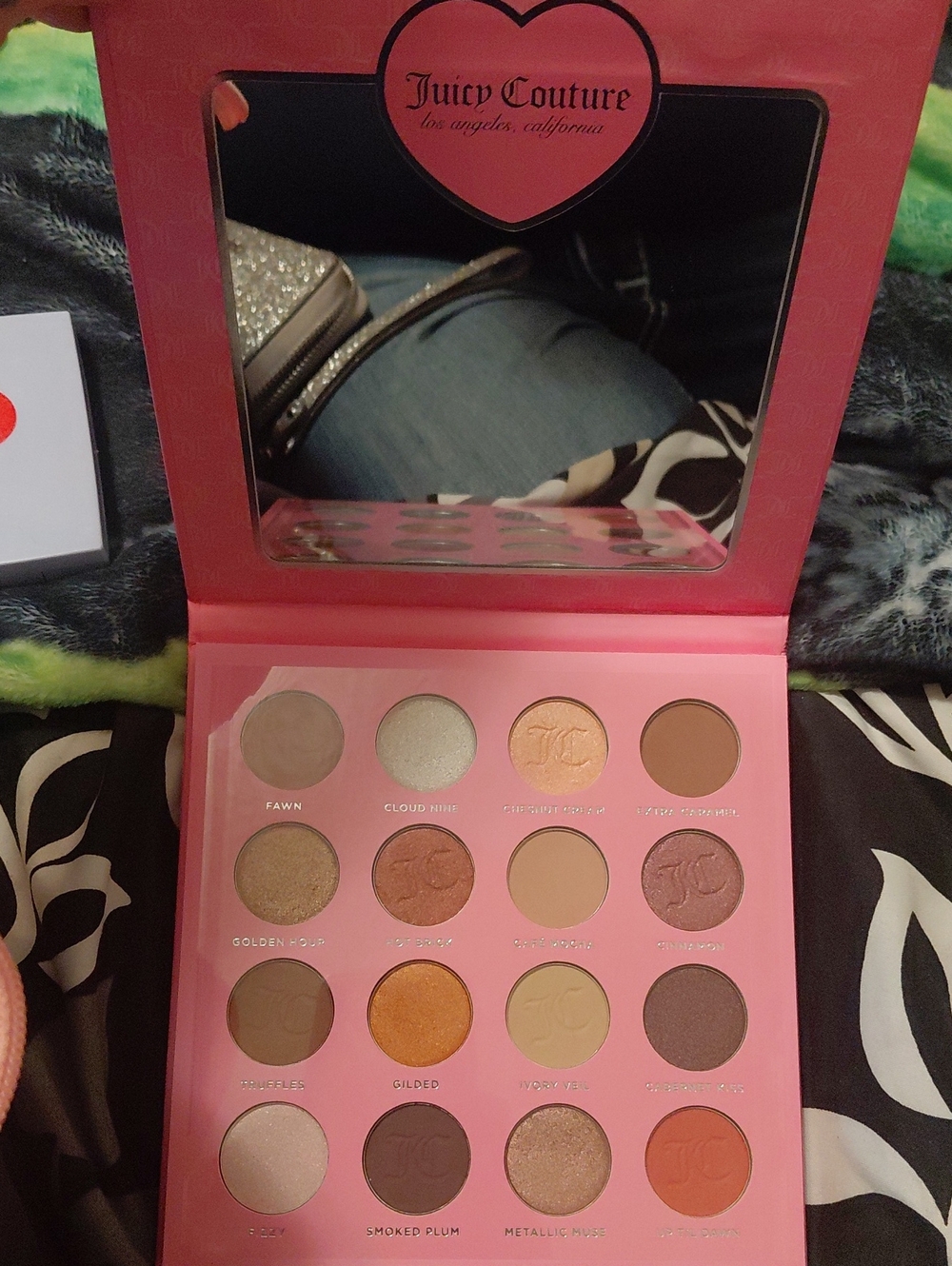 Juicy Couture Pink Eyeshadow Palette - Mixed Neutrals and Shimmers